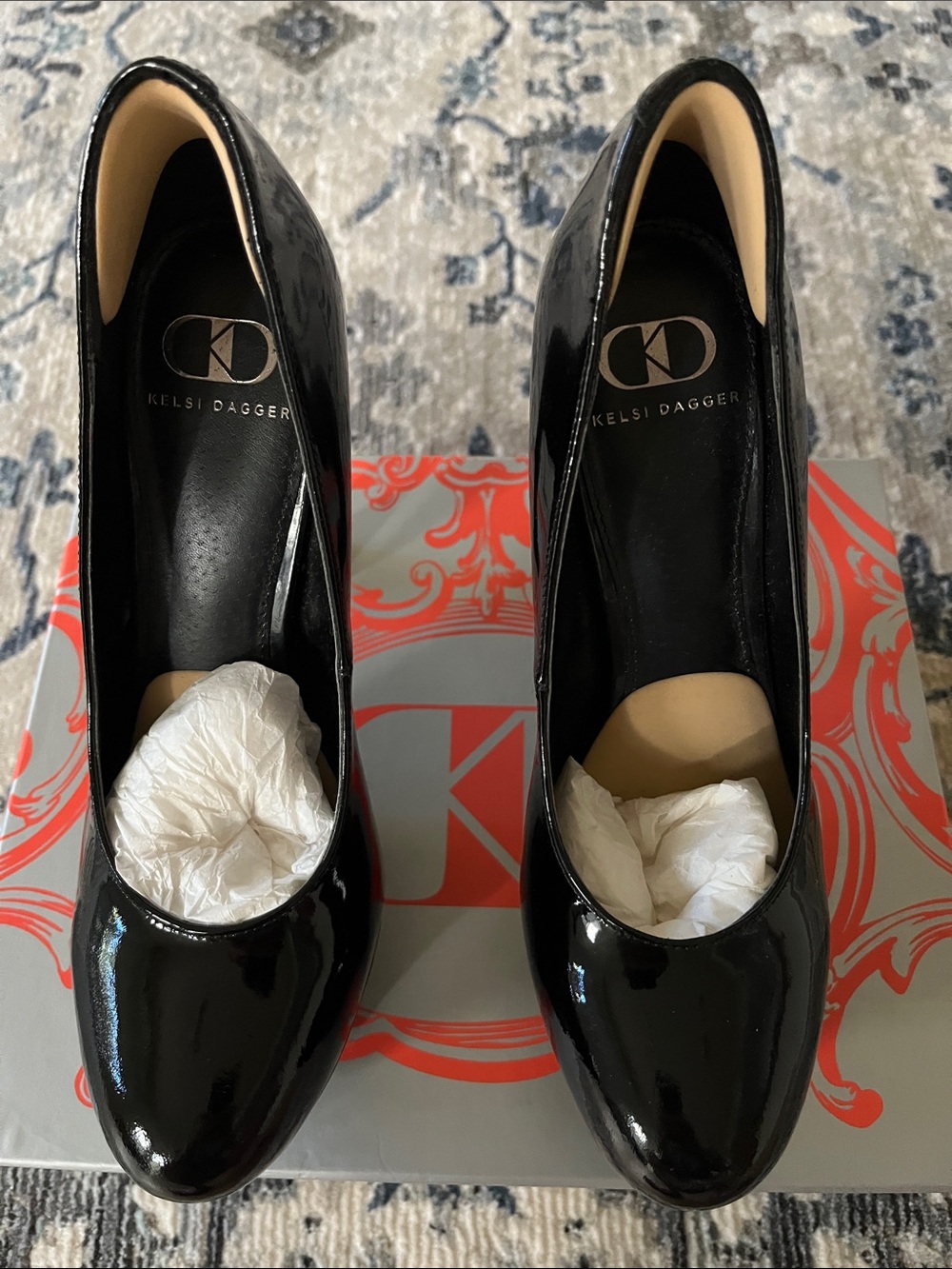 Kelsi Dagger Black Patent Round-Toe Platform Pumps Size 8